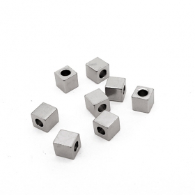 100pcs 4X4MM square beads for jewelry making stainless steel